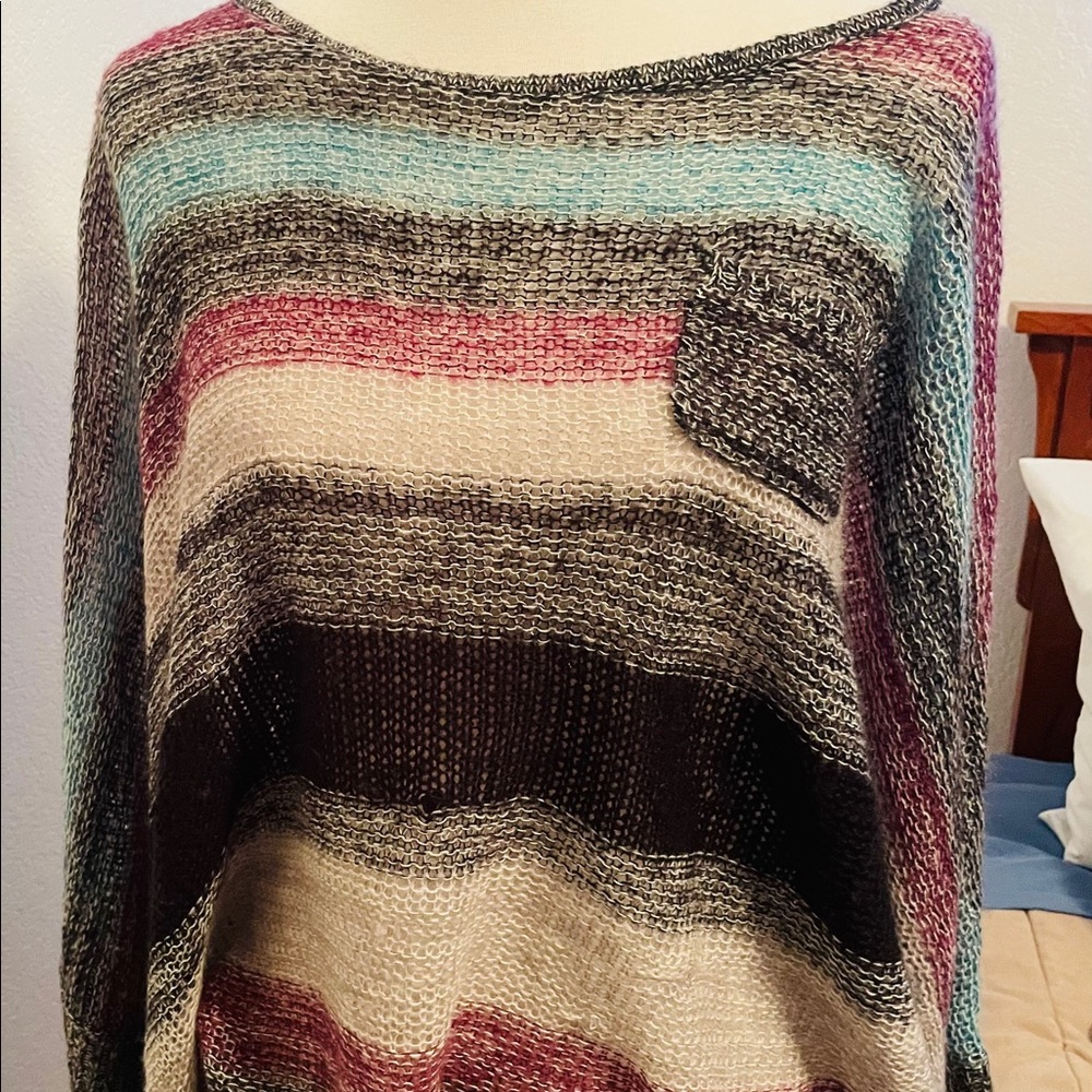 Batwing light sweater